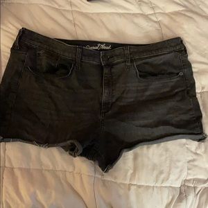 UNIVERSAL THREADS black denim shorts